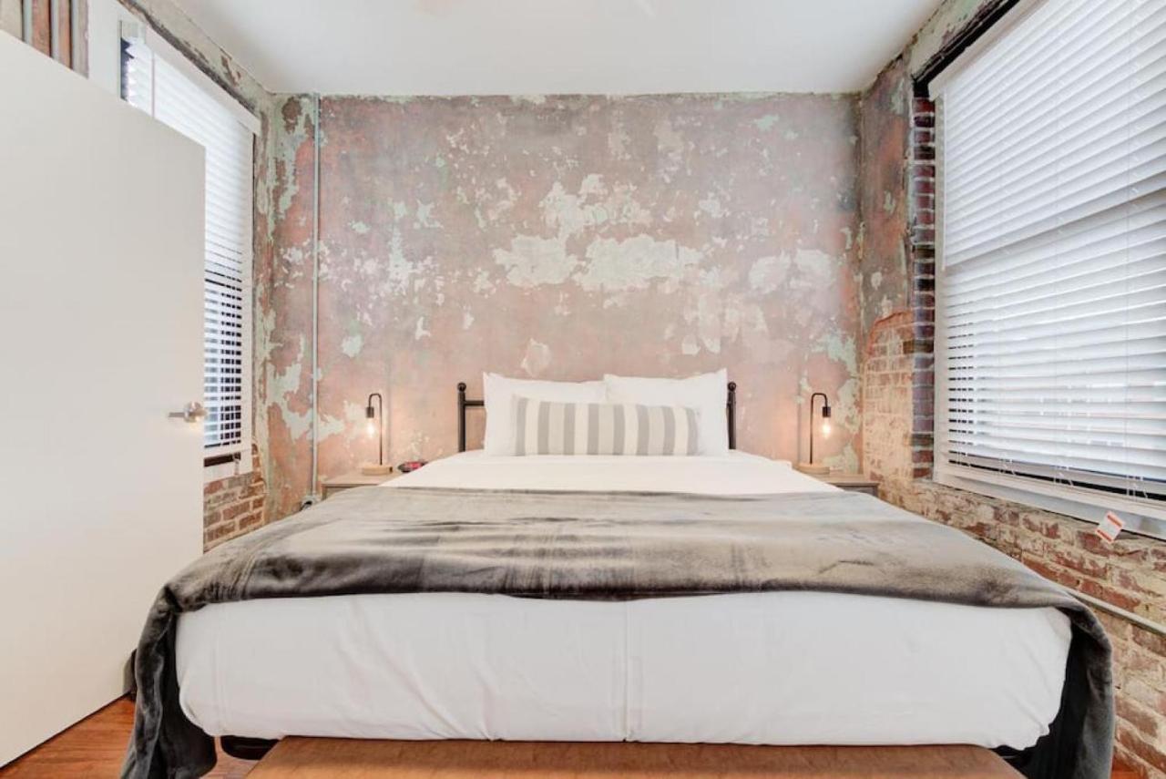 Historic Apartment In Prime Location Мемфис Екстериор снимка